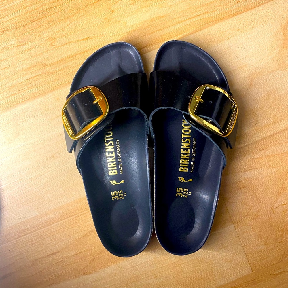 Brand new Birkenstock sandals in perfect condition. Worn only twice!